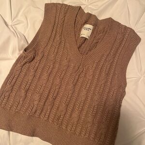 Abercrombie & Fitch Women's Cable Knit V-Neck Sweater Vest - Mauve Taupe
